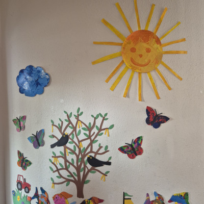 Unsere selbstgestaltete Jahreszeitenwand Unsere selbstgestaltete Jahreszeitenwand
